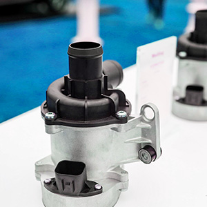 The Application Advantages of Brushless DC Water Pumps in Automotive Cooling Systems